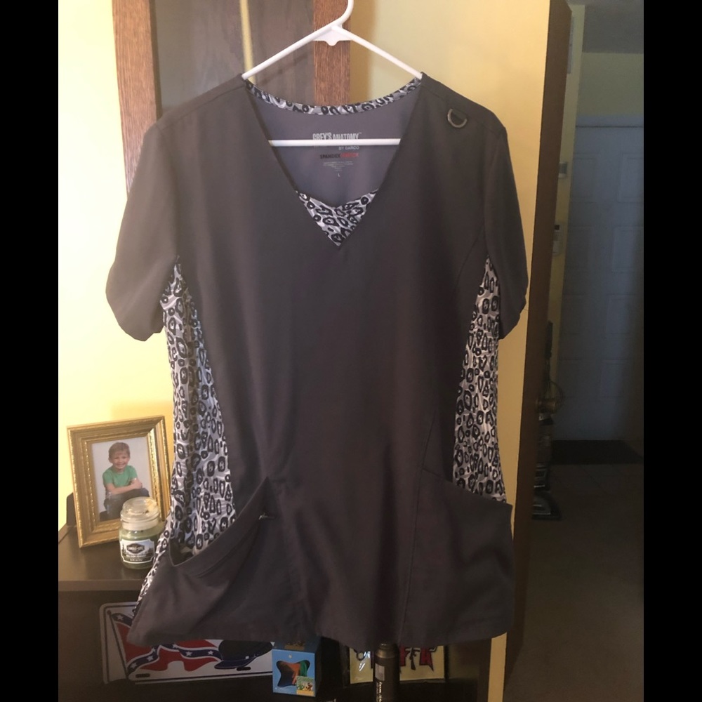 Greys anatomy scrub top